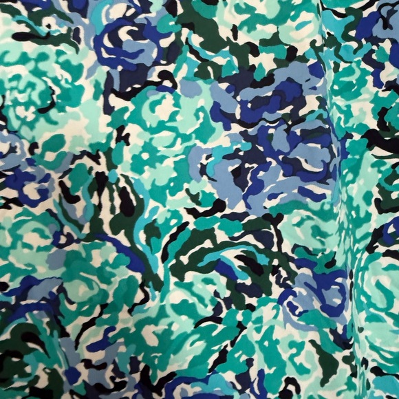 Lands'‎ End Swim Shirt Blue and Green Floral Long Sleeve - Picture 2 of 4